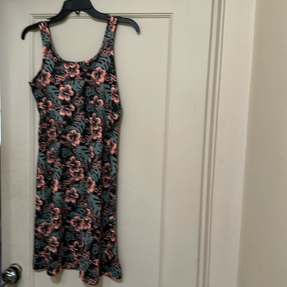Columbia “women’s PFG freezer” dress, size small, brand new!